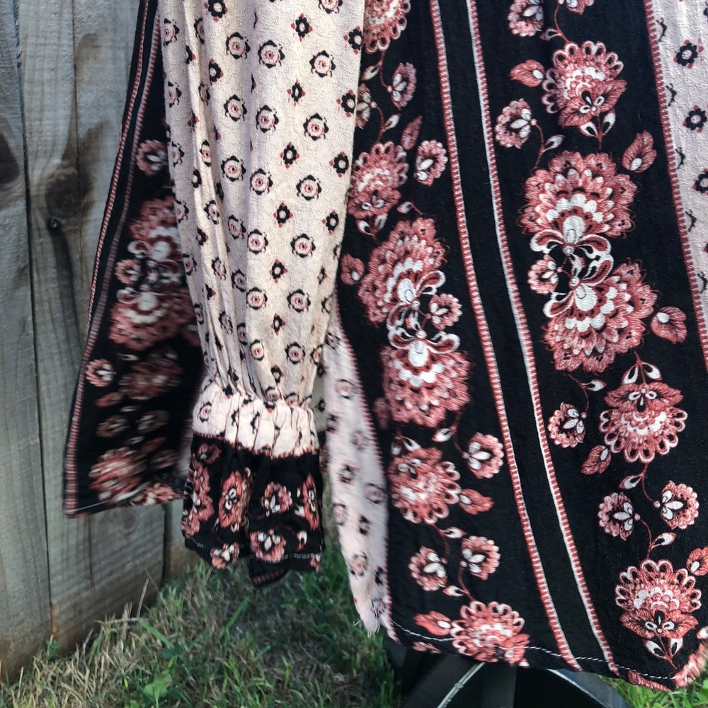 Free People Boho Floral Cream Colored Tunic - Picture 8 of 9